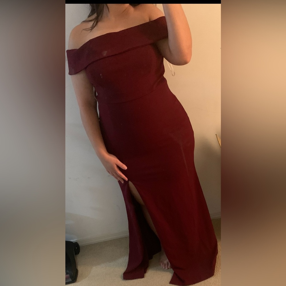 Elegant Burgundy Evening Gown